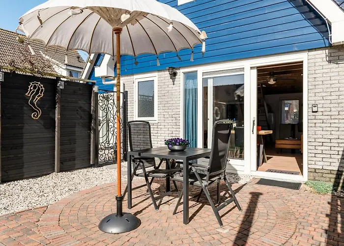 Strandhuis de Zeeparel met hottub